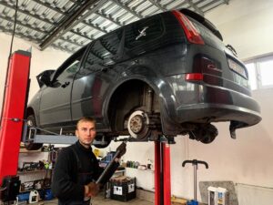 black_service_kr_123540695_294865678269414_421264824442382640_n