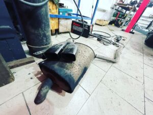 black_service_kr_130305882_424216648733589_1200516254404181552_n